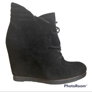 Stuart Weitzman Kidstuff Black Suede Lace Up Wedge Bootie 7